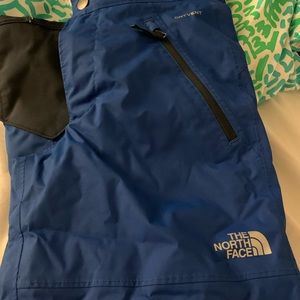 Boys size small 7/8 snow pants - North Face